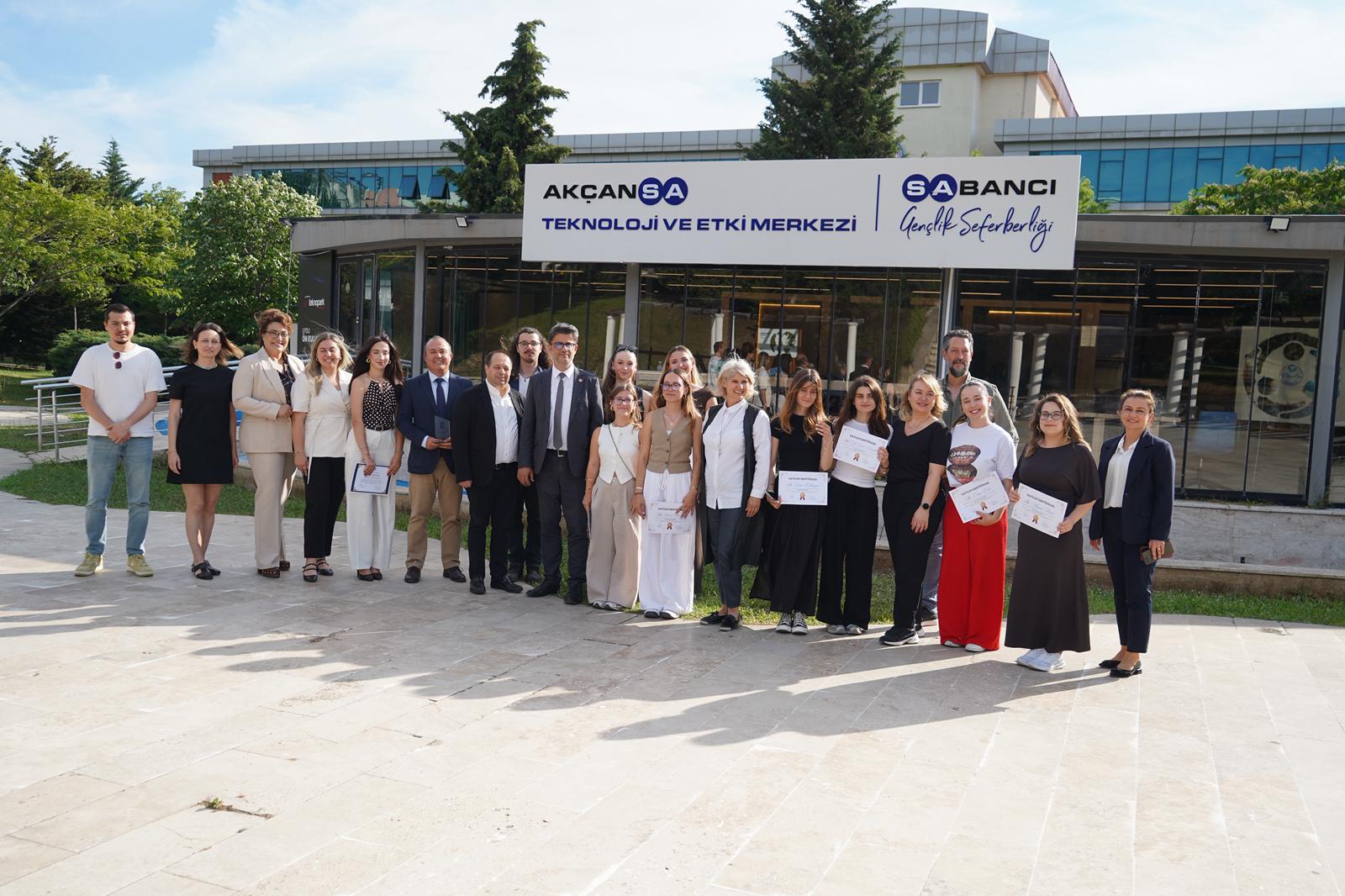 ÇASİAD ve ÇOMÜ Business Club İş Birliğiyle Düzenlenen Kariyer Akademisi Sertifika Töreni Gerçekleştirildi